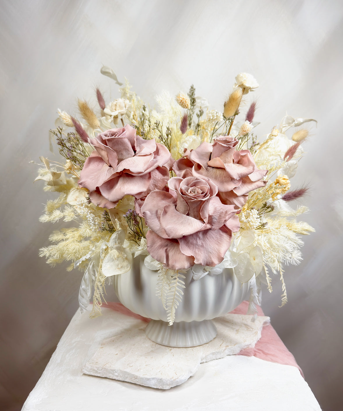 THE BARELY BLUSH ARRANGEMENT