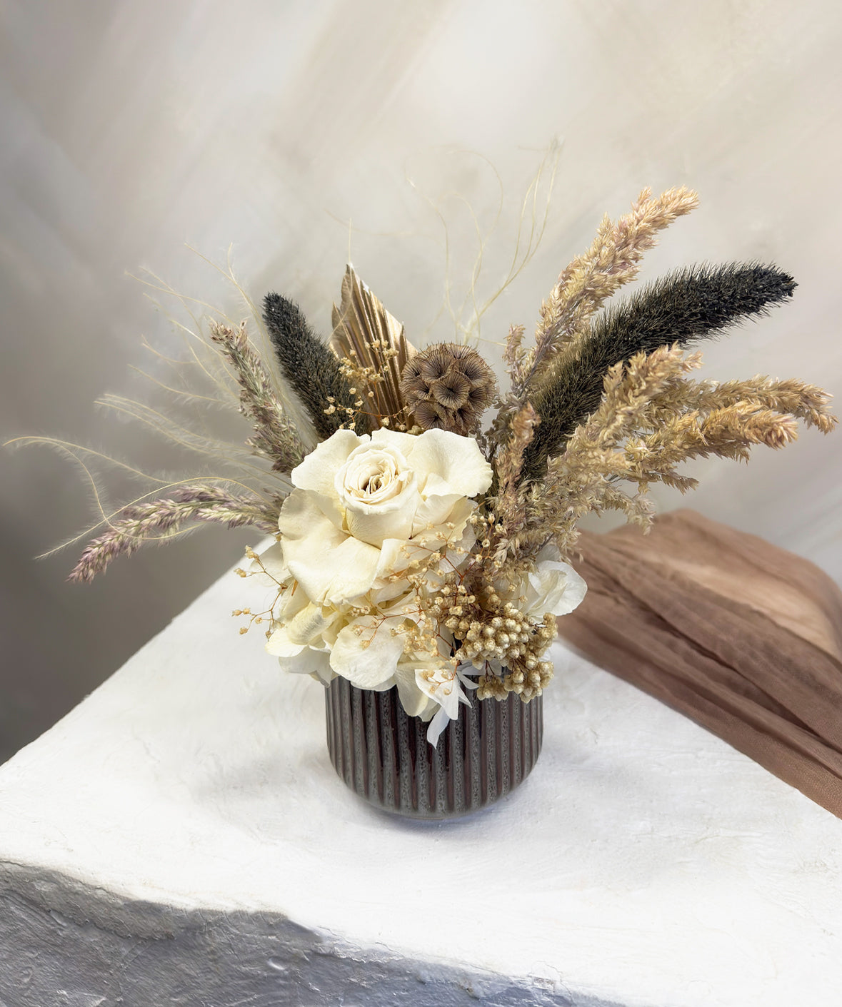 COOKIES AND CREAM ARRANGEMENT